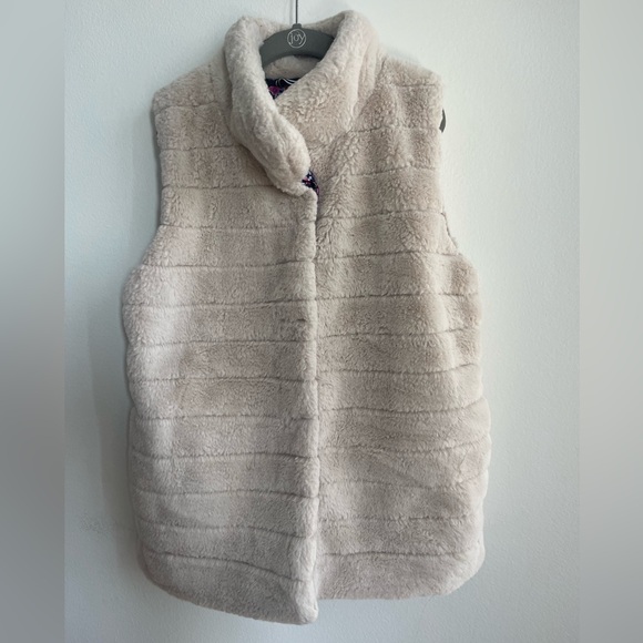 Joules Faux Fur Vest Size 9-10 - Picture 1 of 5